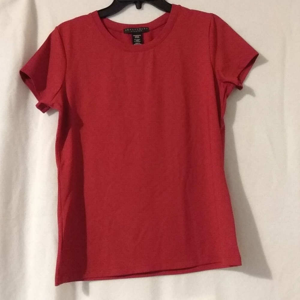 NWOT Apostrophe Stretch Medium Top